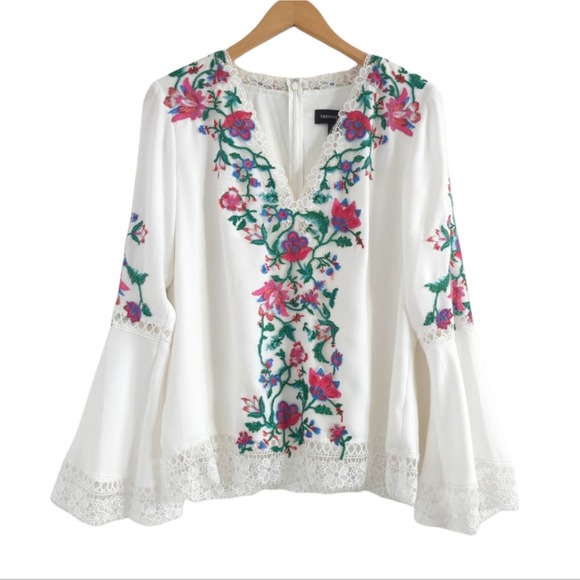 Tadashi Shoji Koa Floral Embroidered White Crepe Bell Sleeve Blouse Size Large - Picture 2 of 14